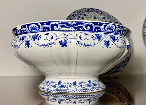 4 Assortie plates from Longwy et Moustiers