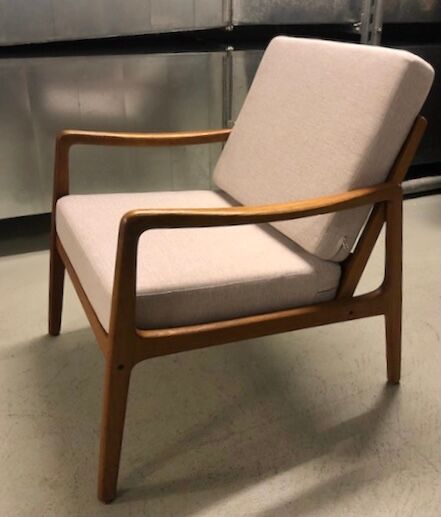 Fauteuil en teck danois du milieu du siècle par Ole Wanscher FD-109