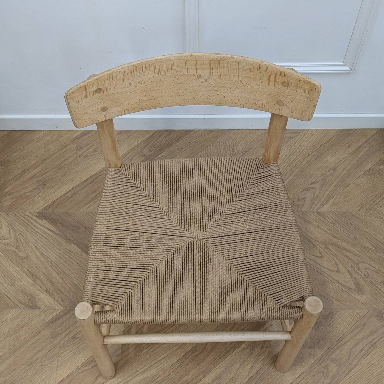 1 J39 Folk chair