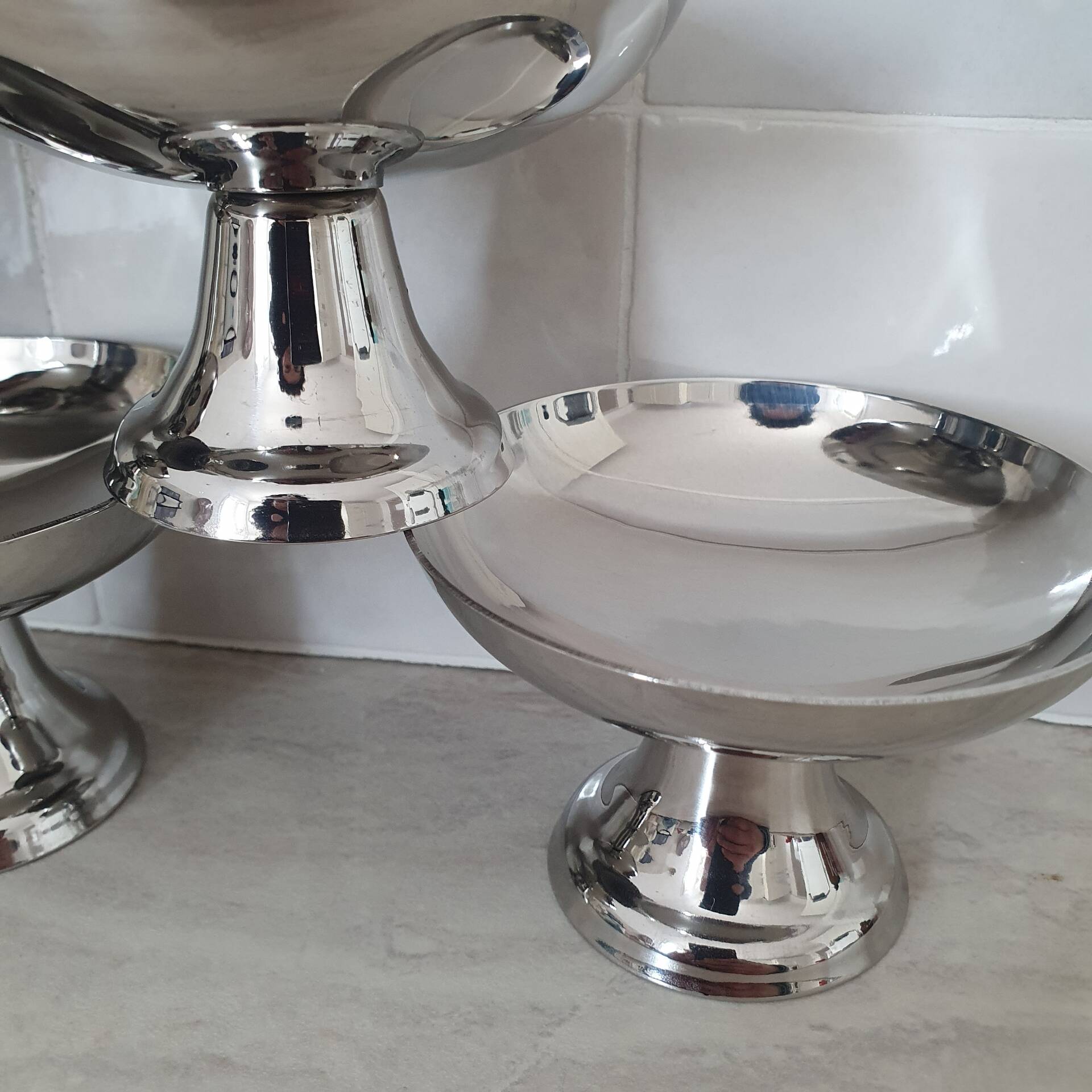 Dessert / ice cream bowls in stainless steel, Guy Degrenne style.