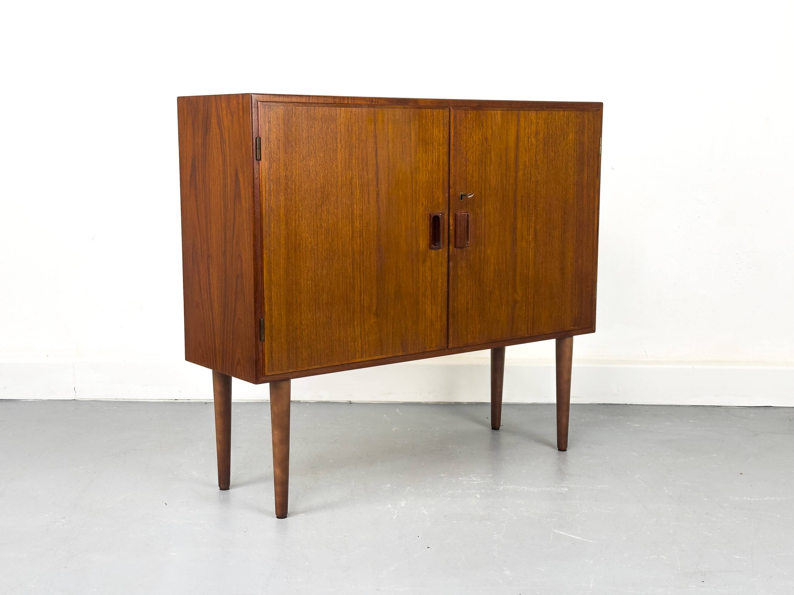 Danish Sideboard in Teak by Børge Mogensen for Søborg Møbelfabrik, 1960s
