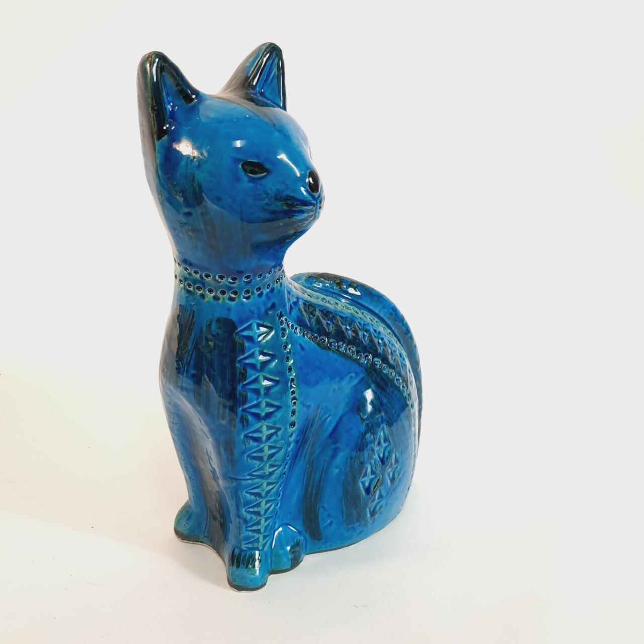 Vintage cat statue, Aldo Londi for Bitossi, Rimini blue series.