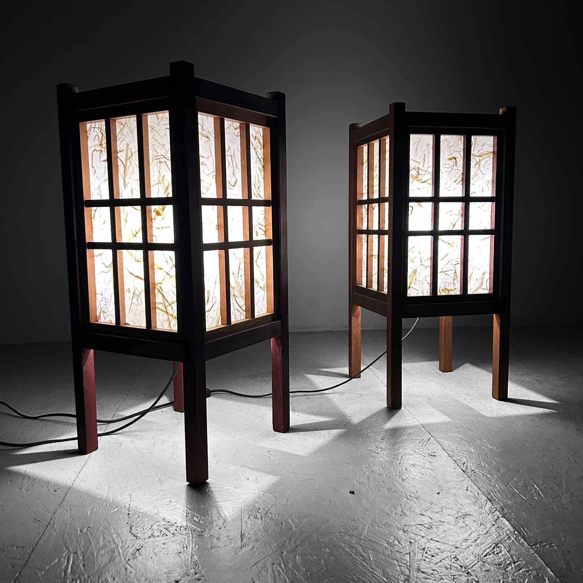 Pair of japanese antique shoji floor lamps (障子ランプ), taishō-era [大正]
