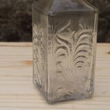 Carafe en verre ciselé