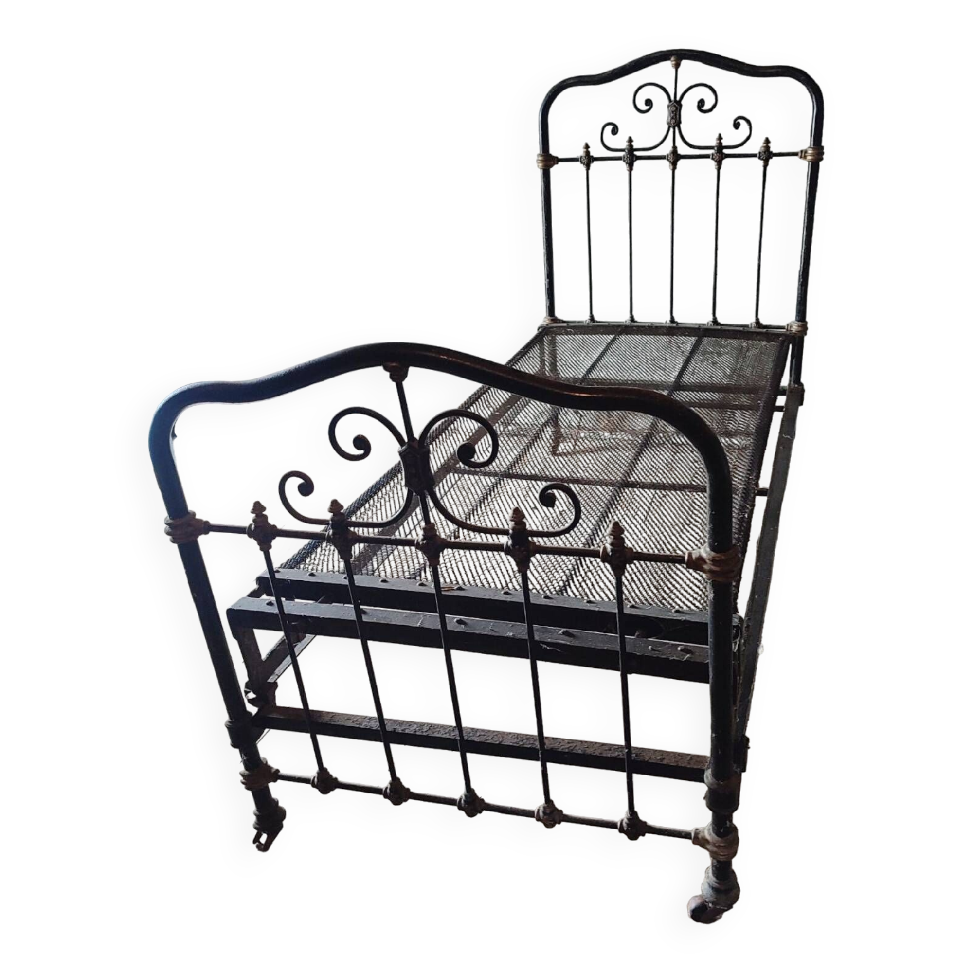 Wrought iron bed
