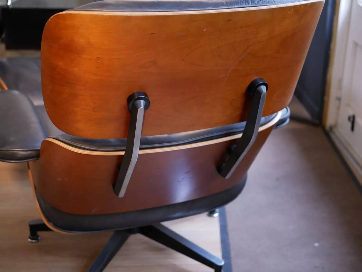 Herman Miller 1980 Lounge chair and ottoman by Charles & Ray Eames