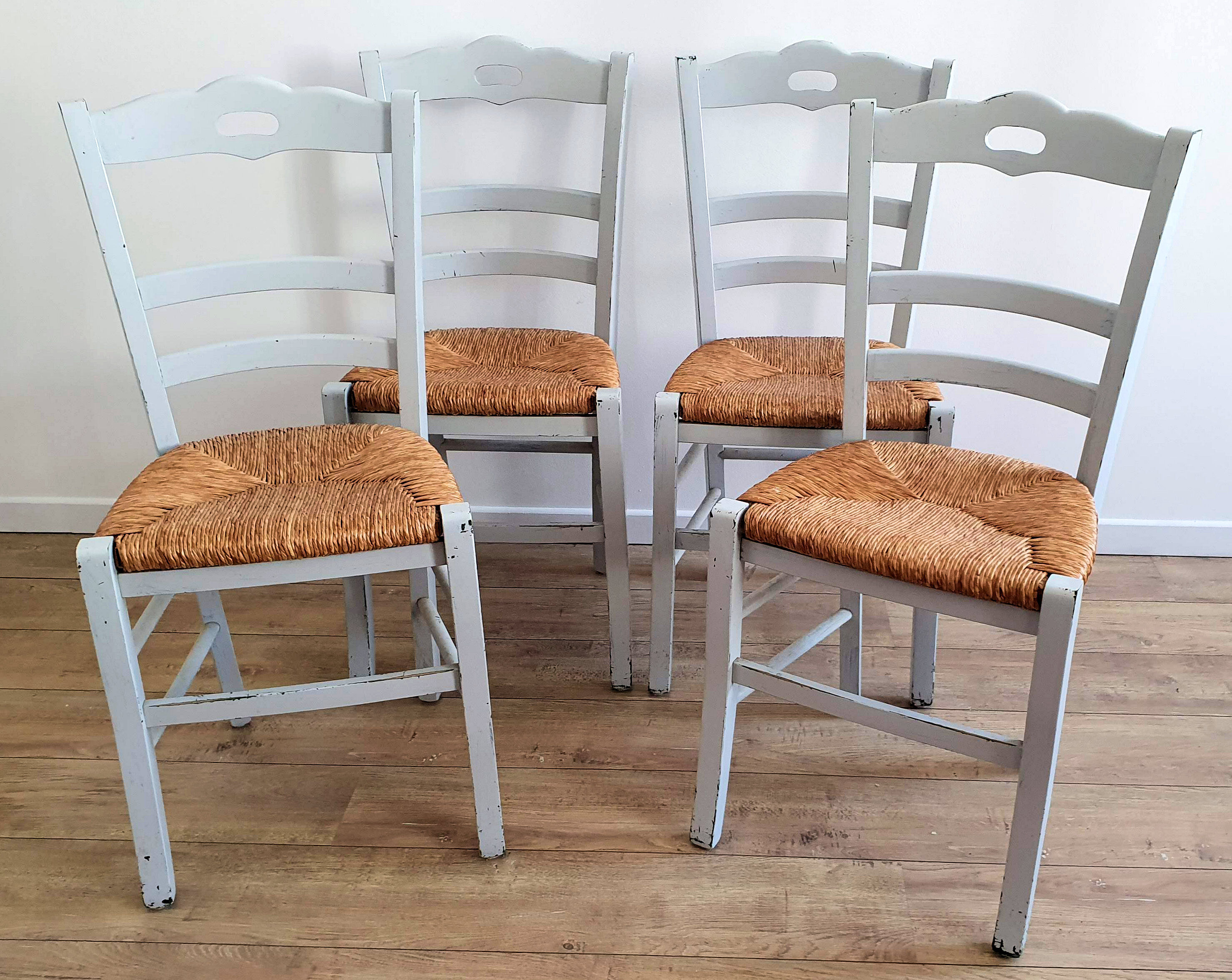 Light grey mulched chairs