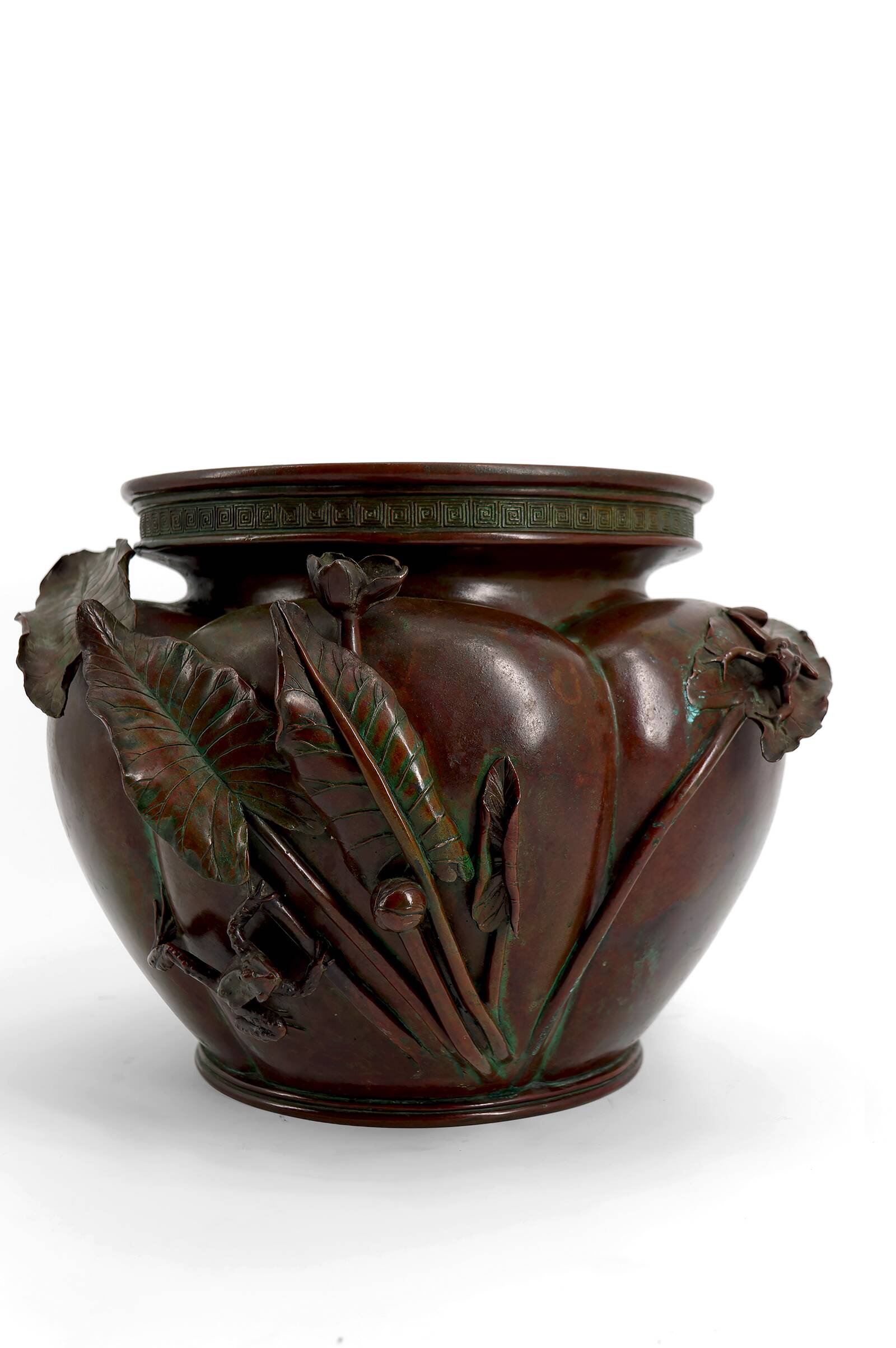 Exceptional planter / cache-pot in patinated Japanese bronze circa 1880.
