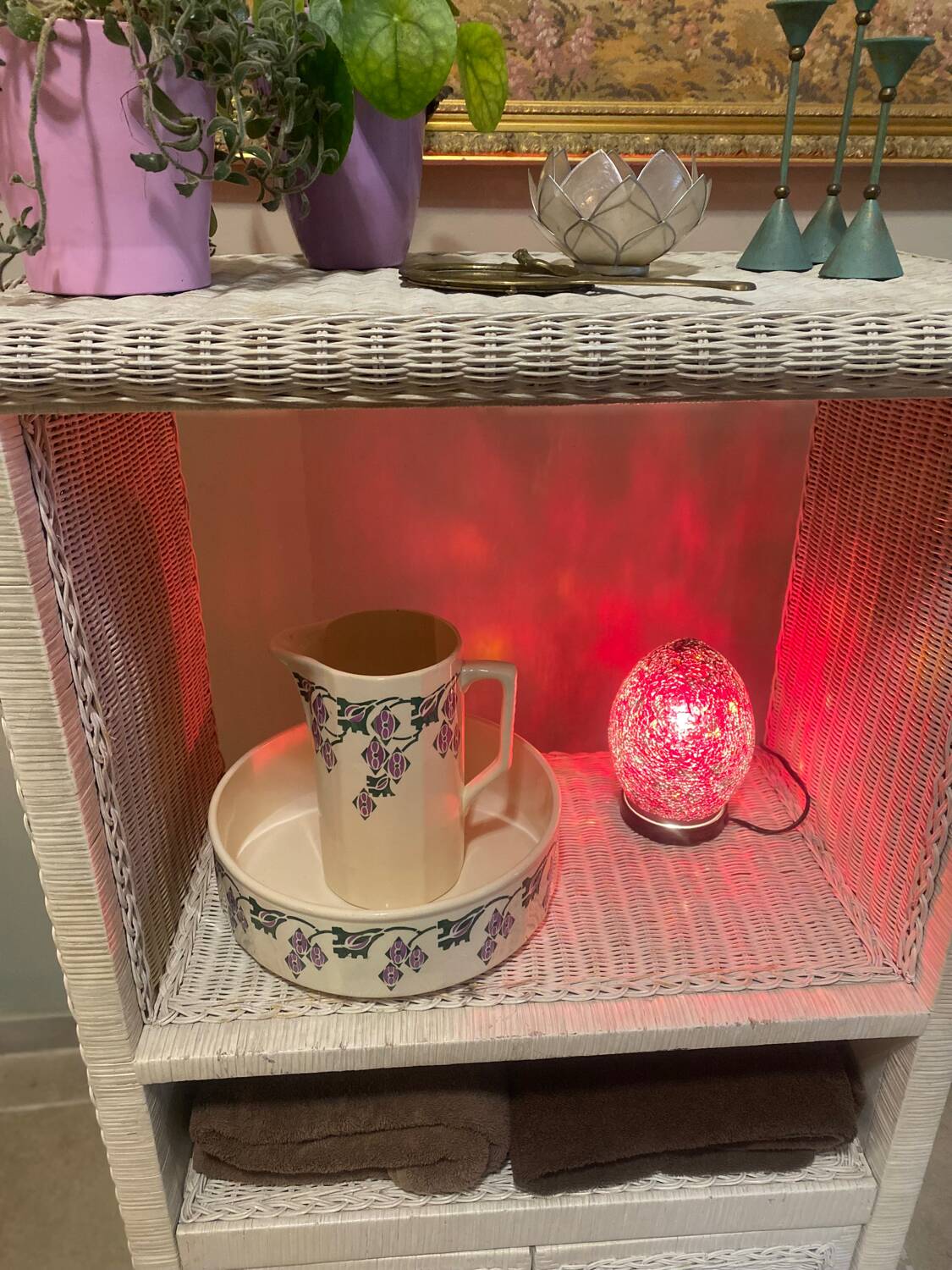 Meuble vintage en osier blanc