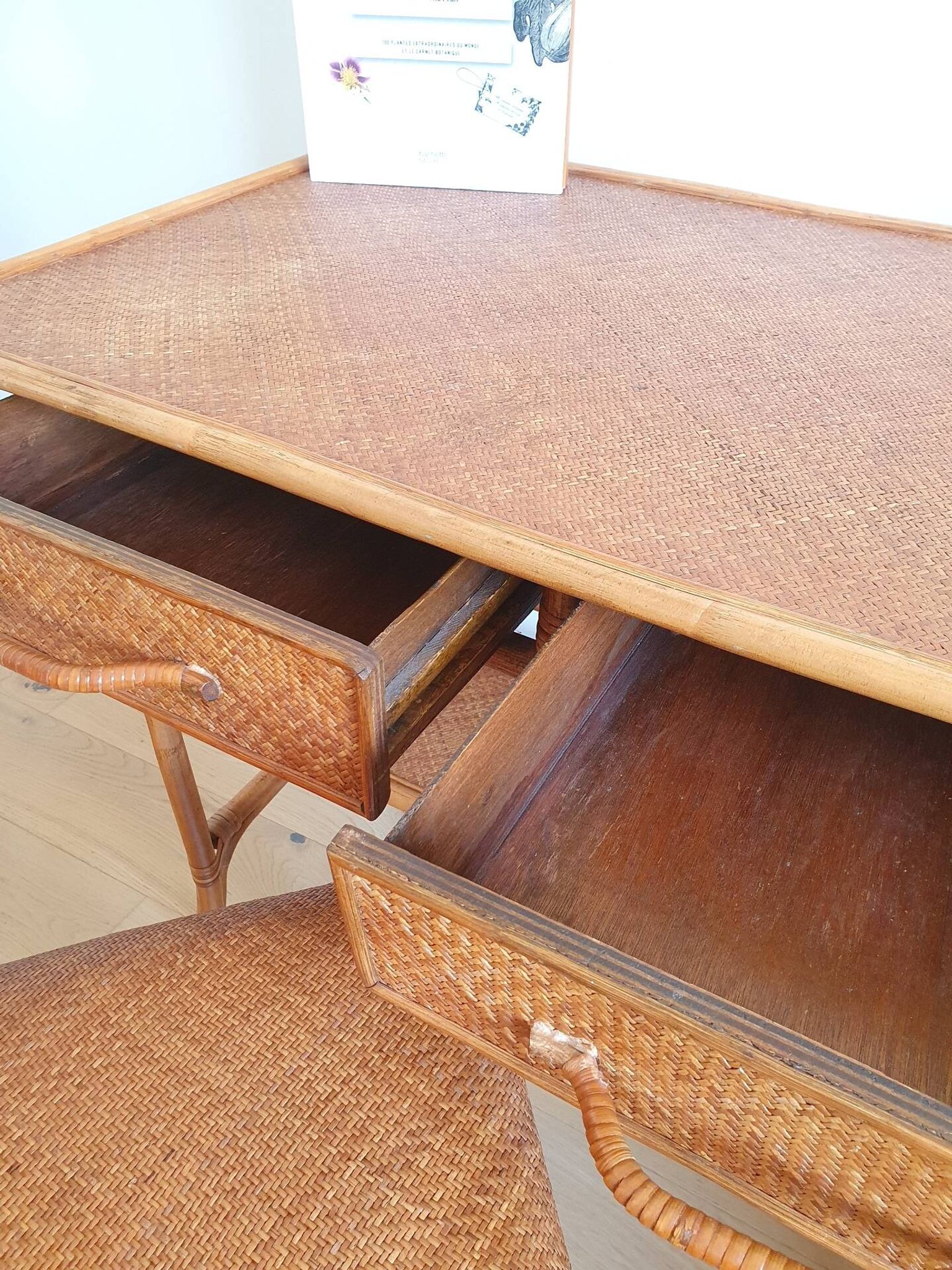 Bureau en rotin vintage