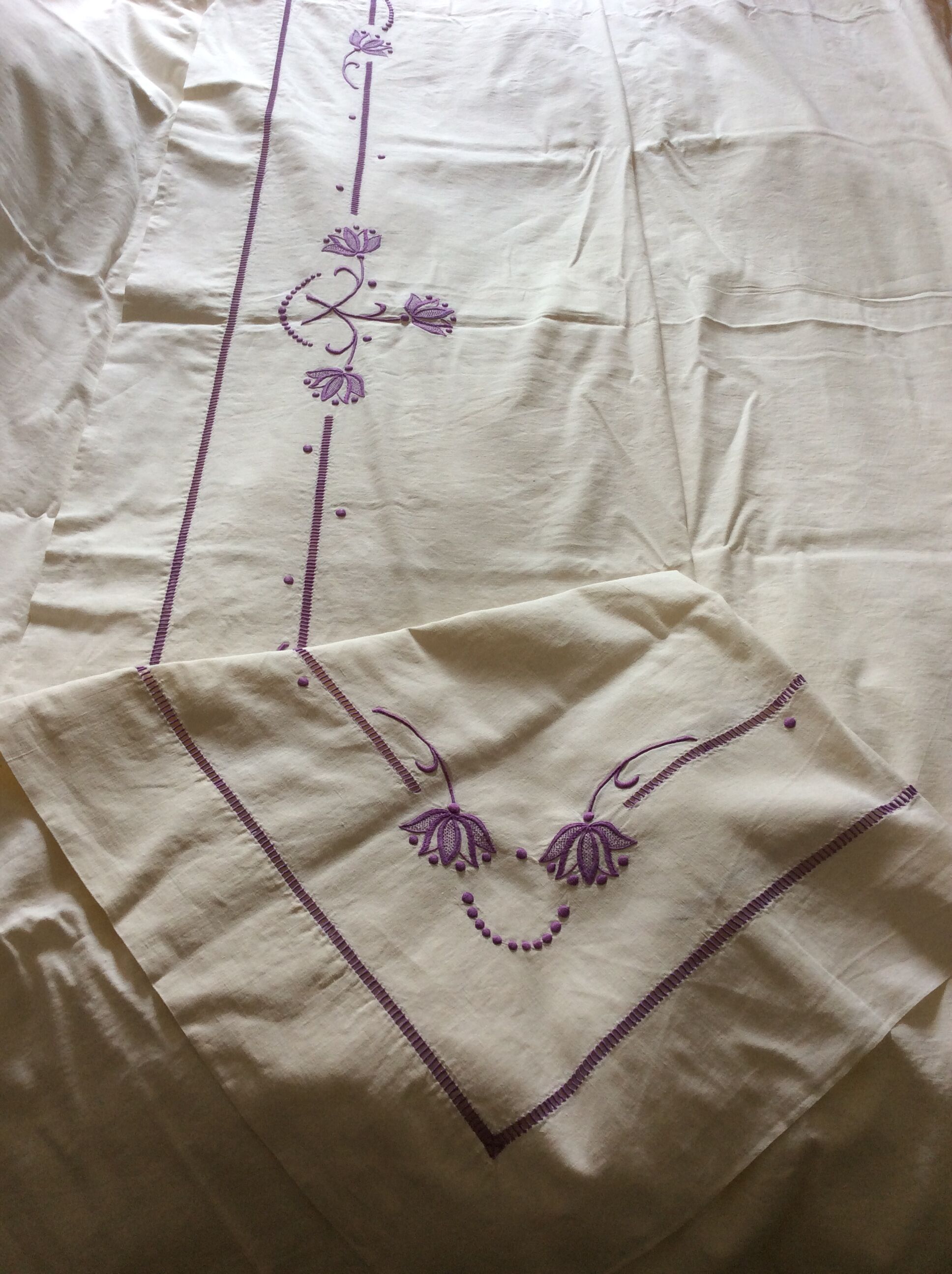 Cotton blend flat sheet "Blue Flower" hand-embroidered