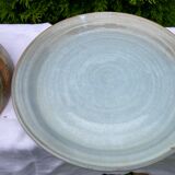 Ancienne cloche a fromage avec son plateau en céramique signature à identifier