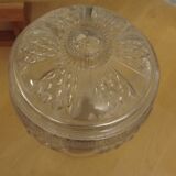 Bonbonniere or sugar bowl
