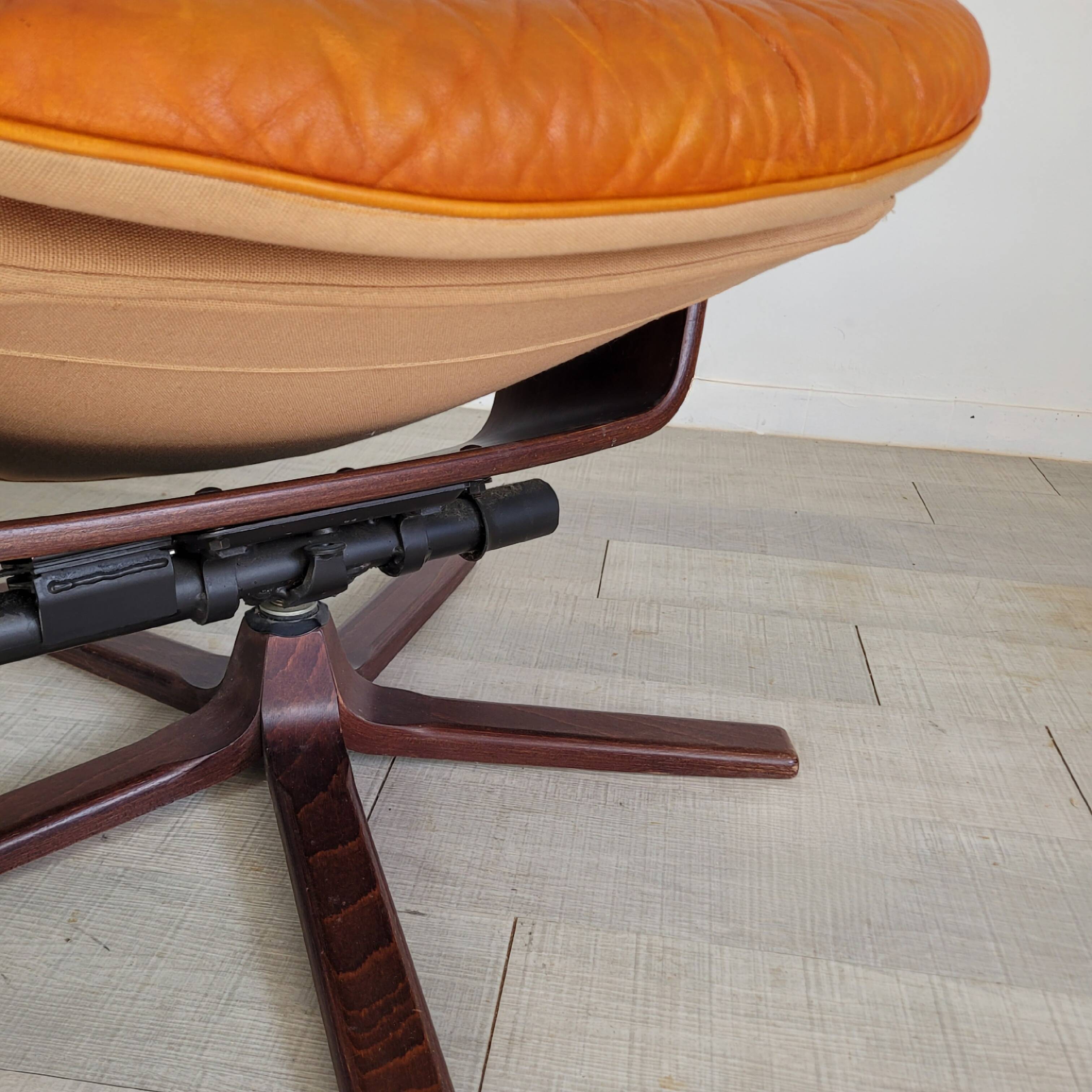 Fauteuil lounge vintage Göte Mobler 1960 pivotant et inclinable