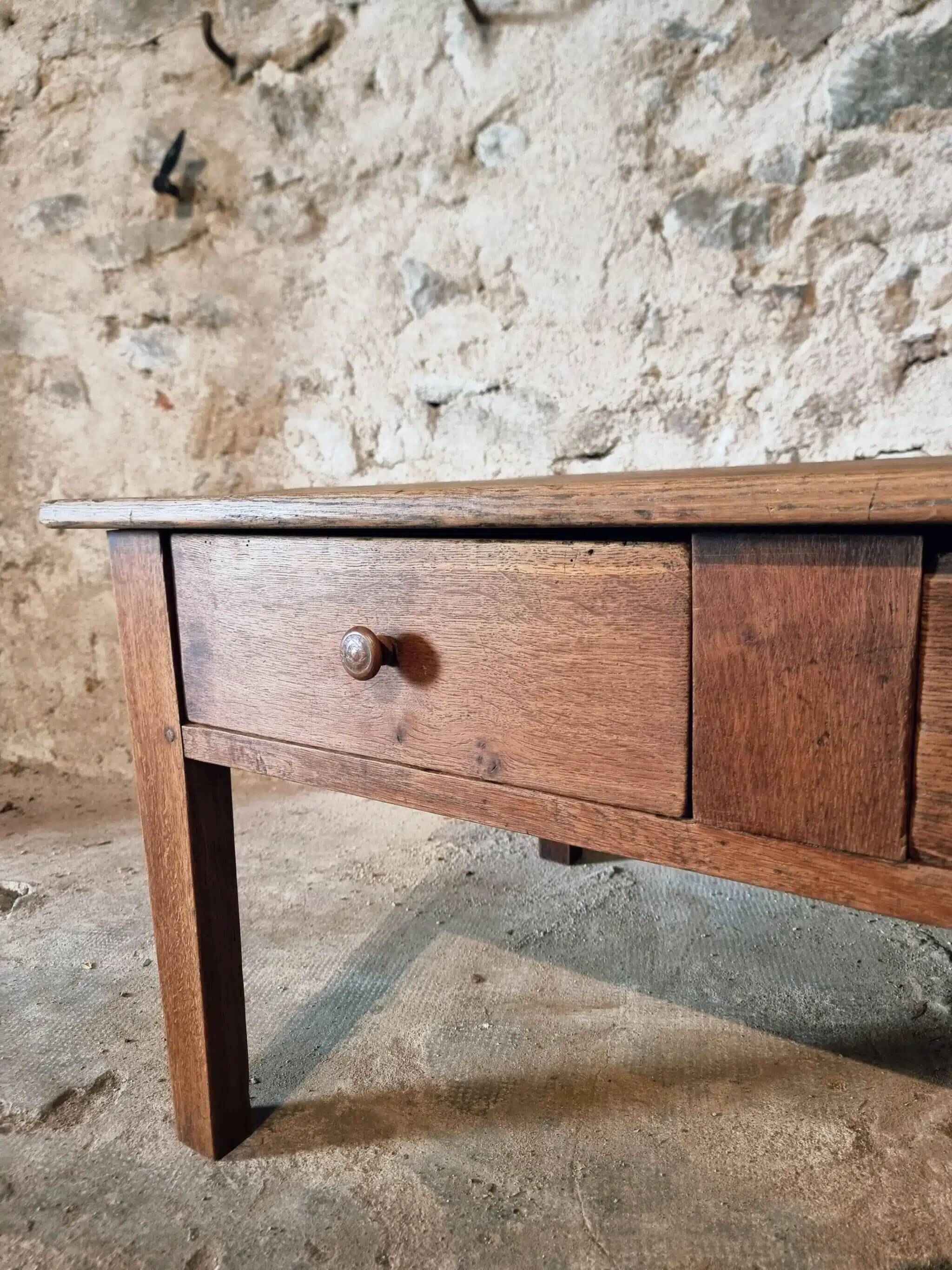 Table basse ancienne en chêne français – Table de ferme rustique du XIXe siècle avec tiroir et panneau de rangement coulissant, vers 1850