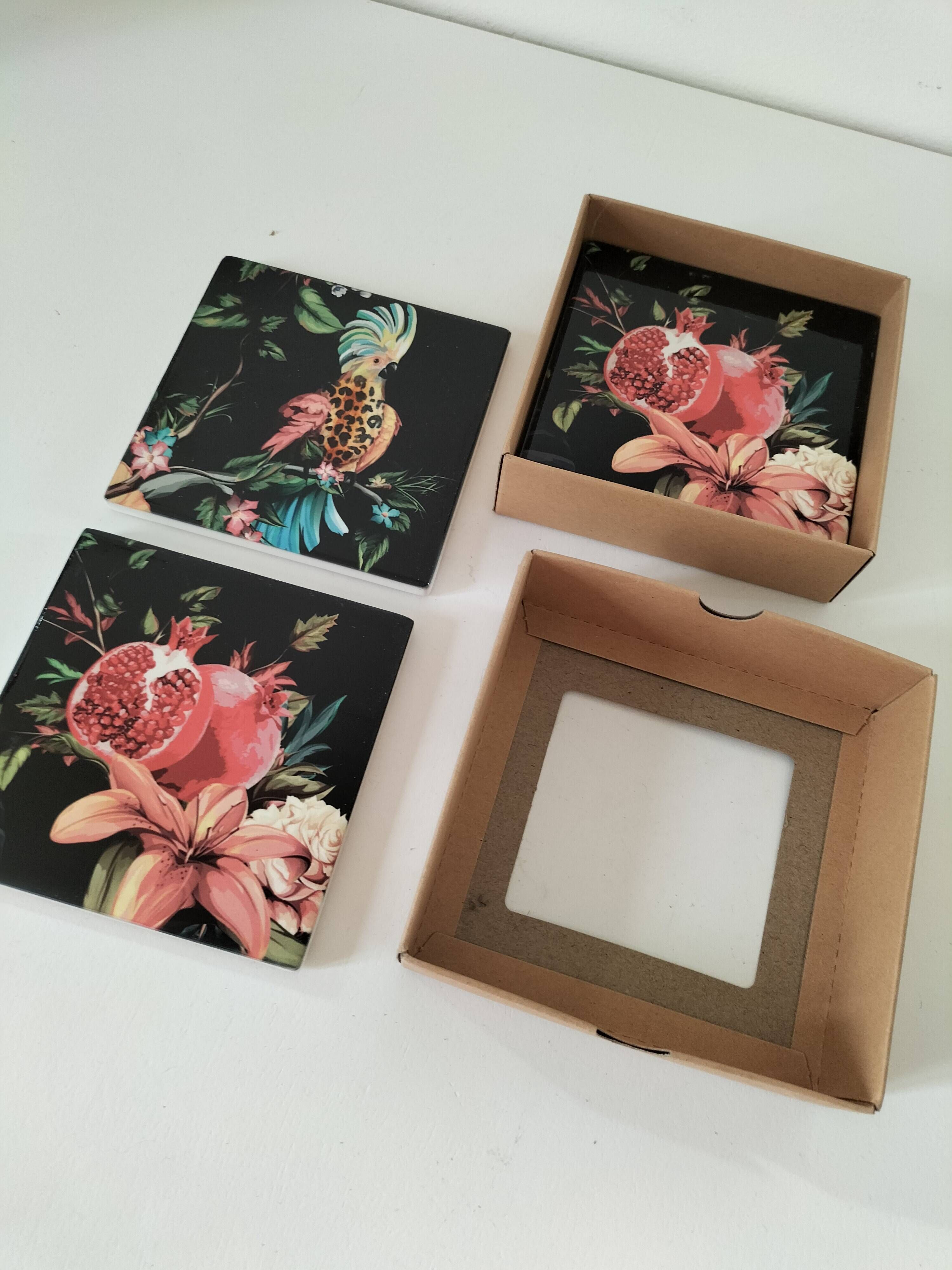 4 Orval coasters – Exotic decor with parrots and pomegranates