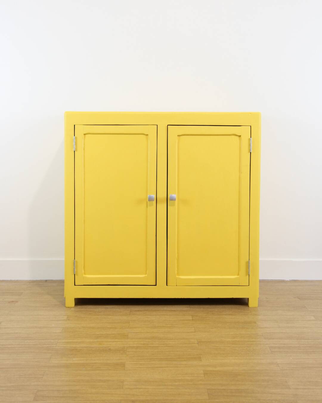 Vintage storage unit