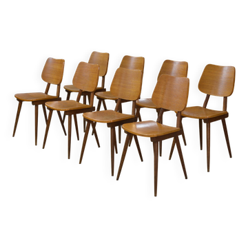Set of 8 oak chairs from the 1960s.