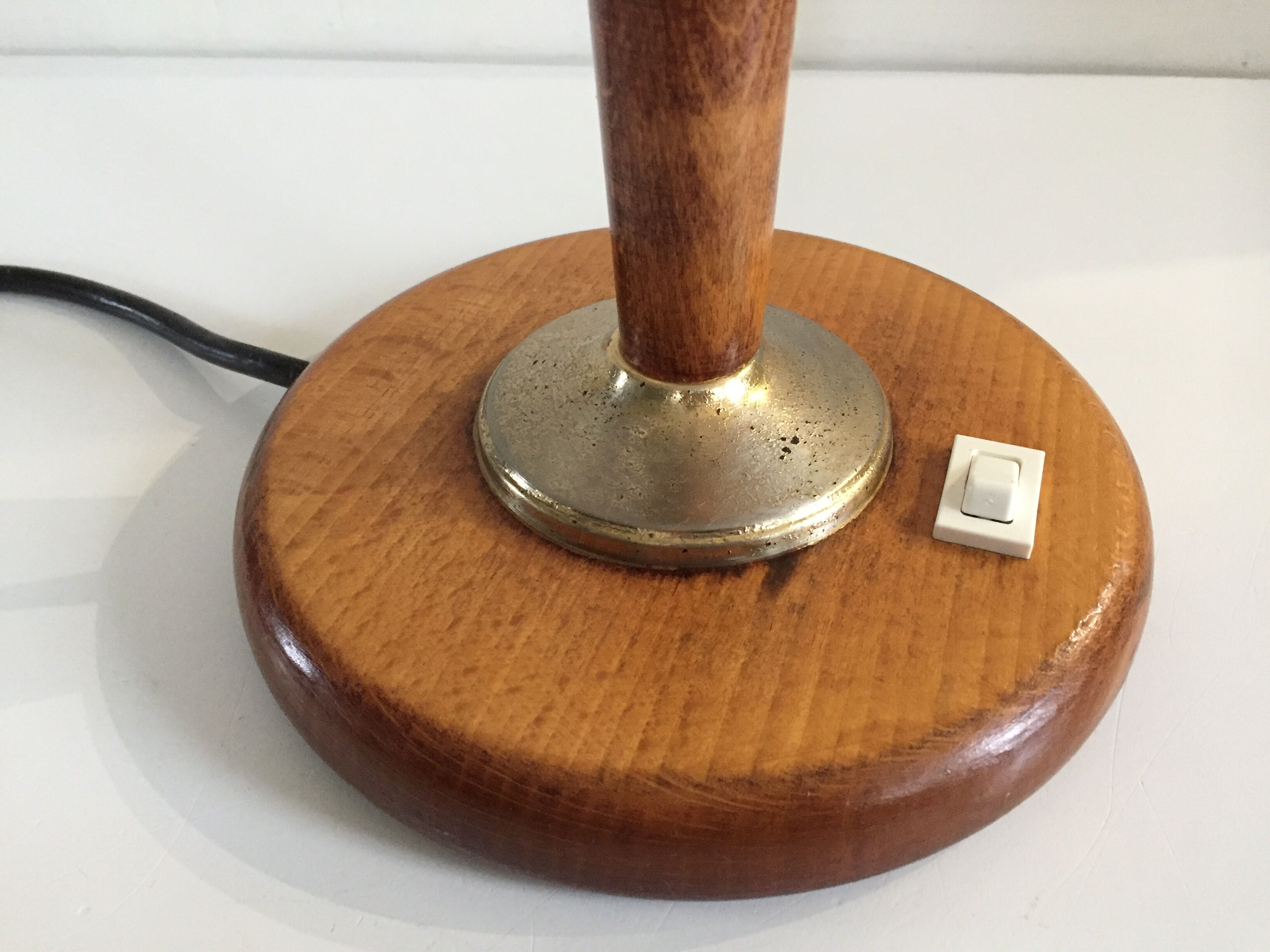 Chic wooden office lampe 1960