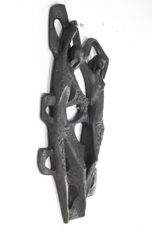 Brutalist Ars Munda resin wall decoration dancing couple