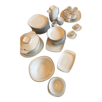 1970 dinner service