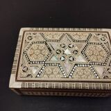 Mother-of-pearl jewelry box
