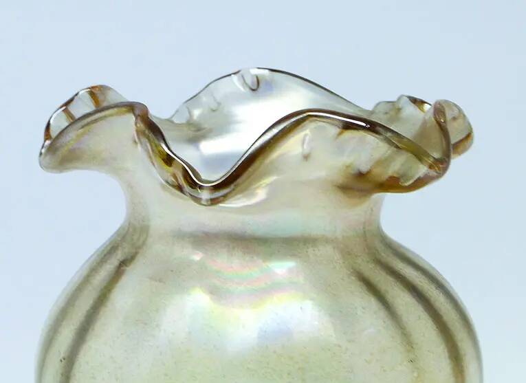 Art Nouveau vase, iridescent glass, Germany, early 20th century
