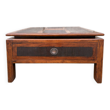 Table basse en bois massif et rotin de style colonial, années 70