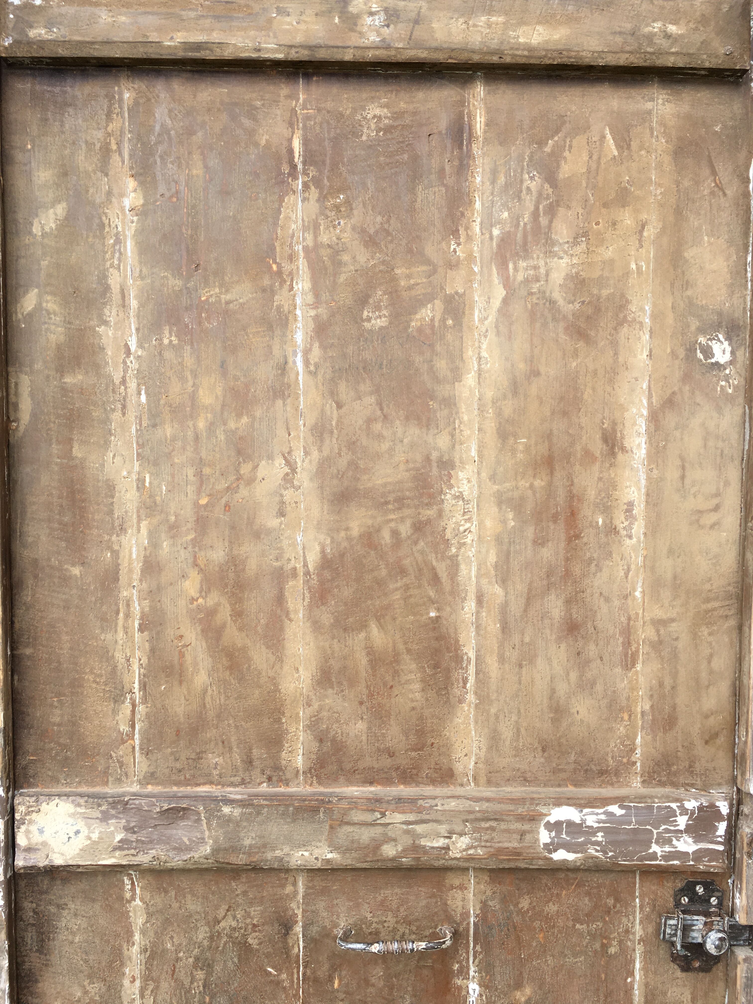 Porte de dépendance de ferme en pin