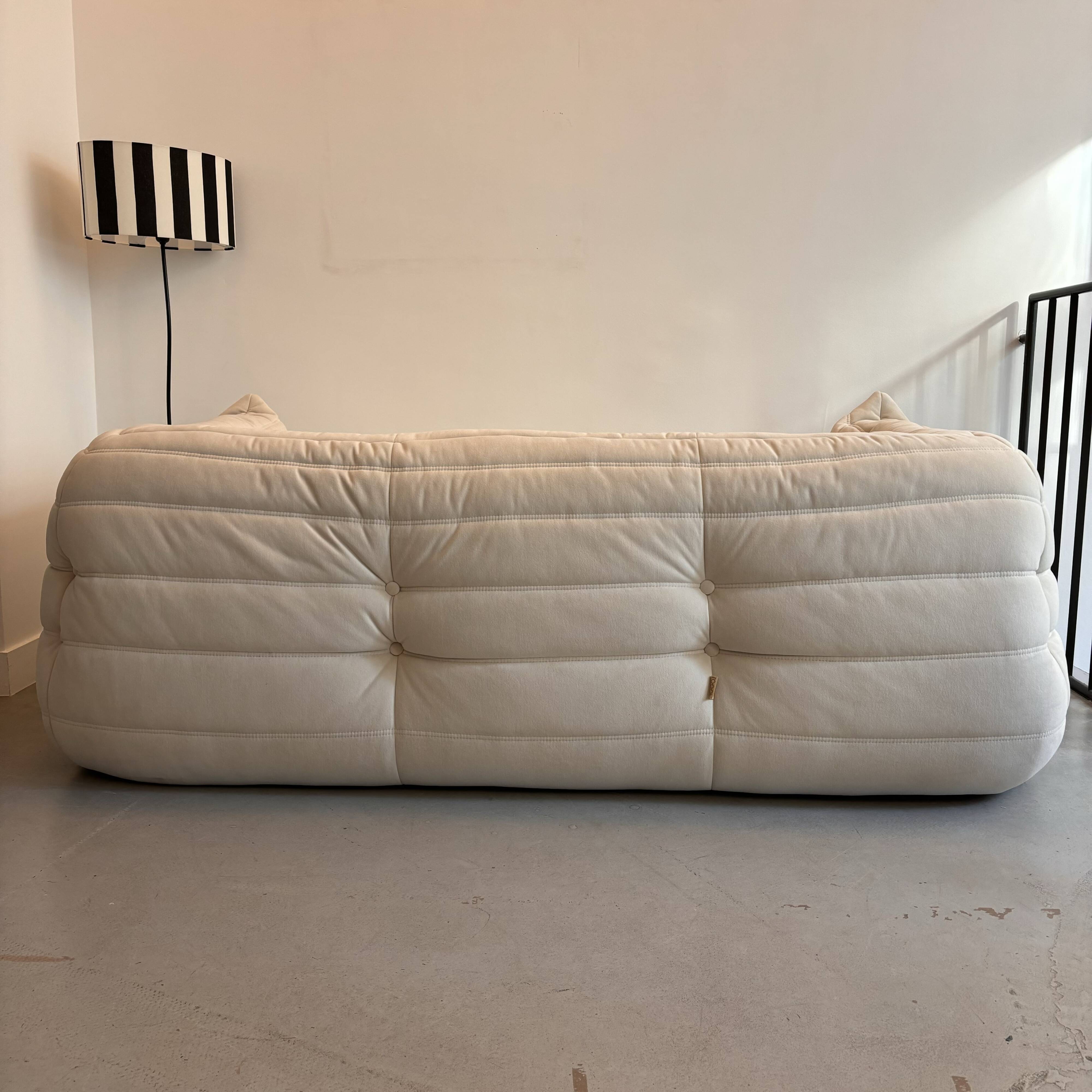 Canapé moyen togo par Michaële Ducaroy pour ligne Roset