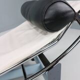 White leather LC4 chaise longue by Le Corbusier for Cassina, 1960s