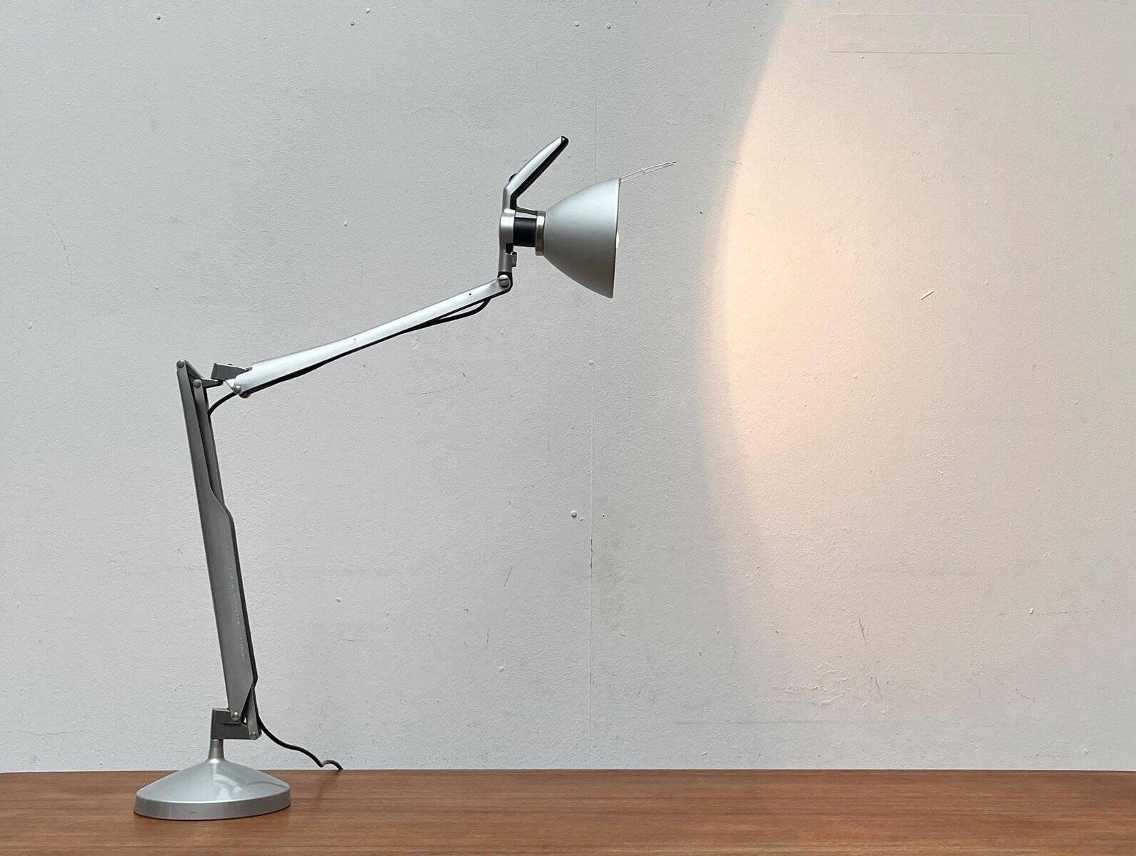 Fortebraccio D33 table lamp by Alberto Meda and Paolo Rizzatto for Luceplan.