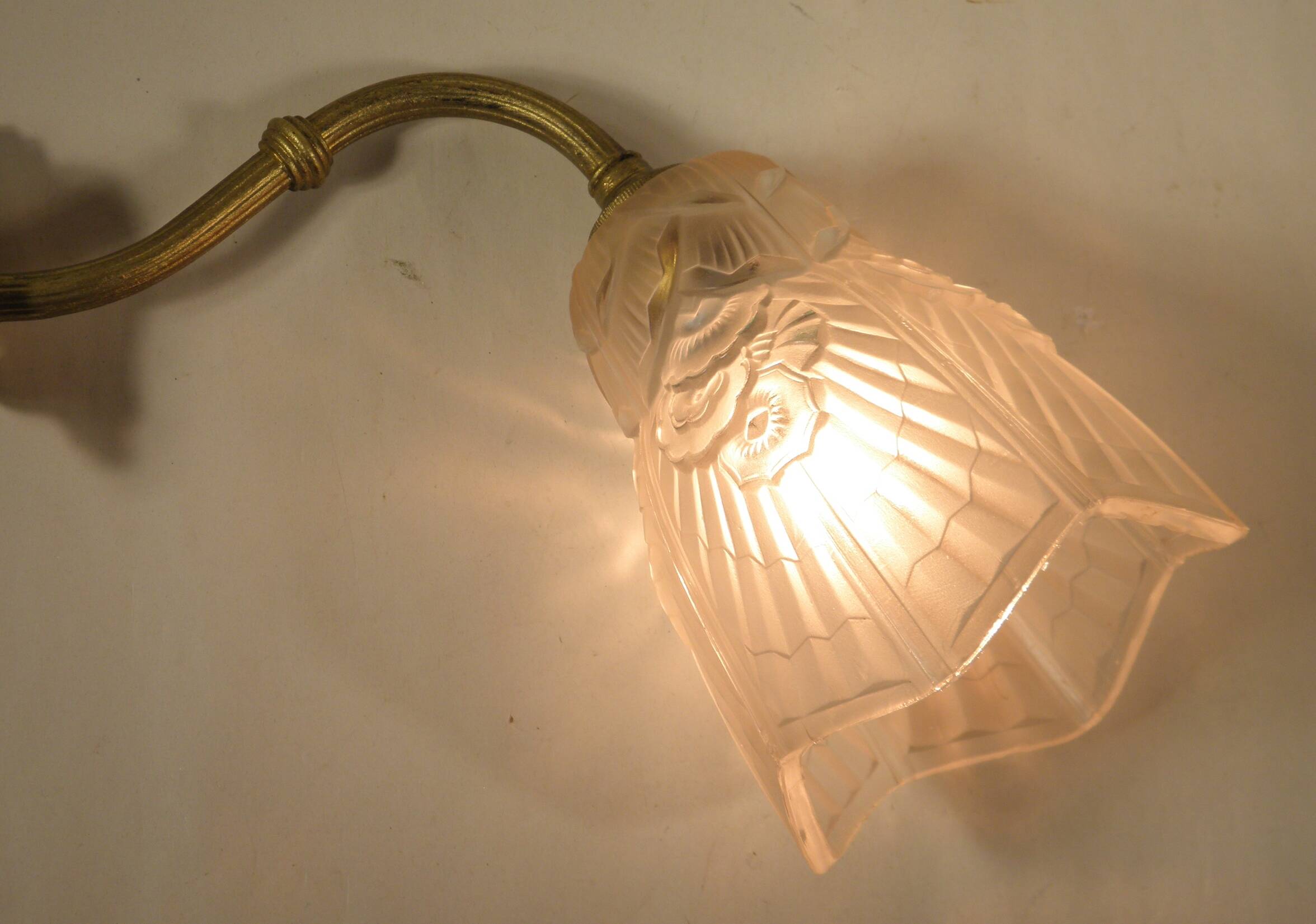 Brass and glass wall lamp from the 1920s