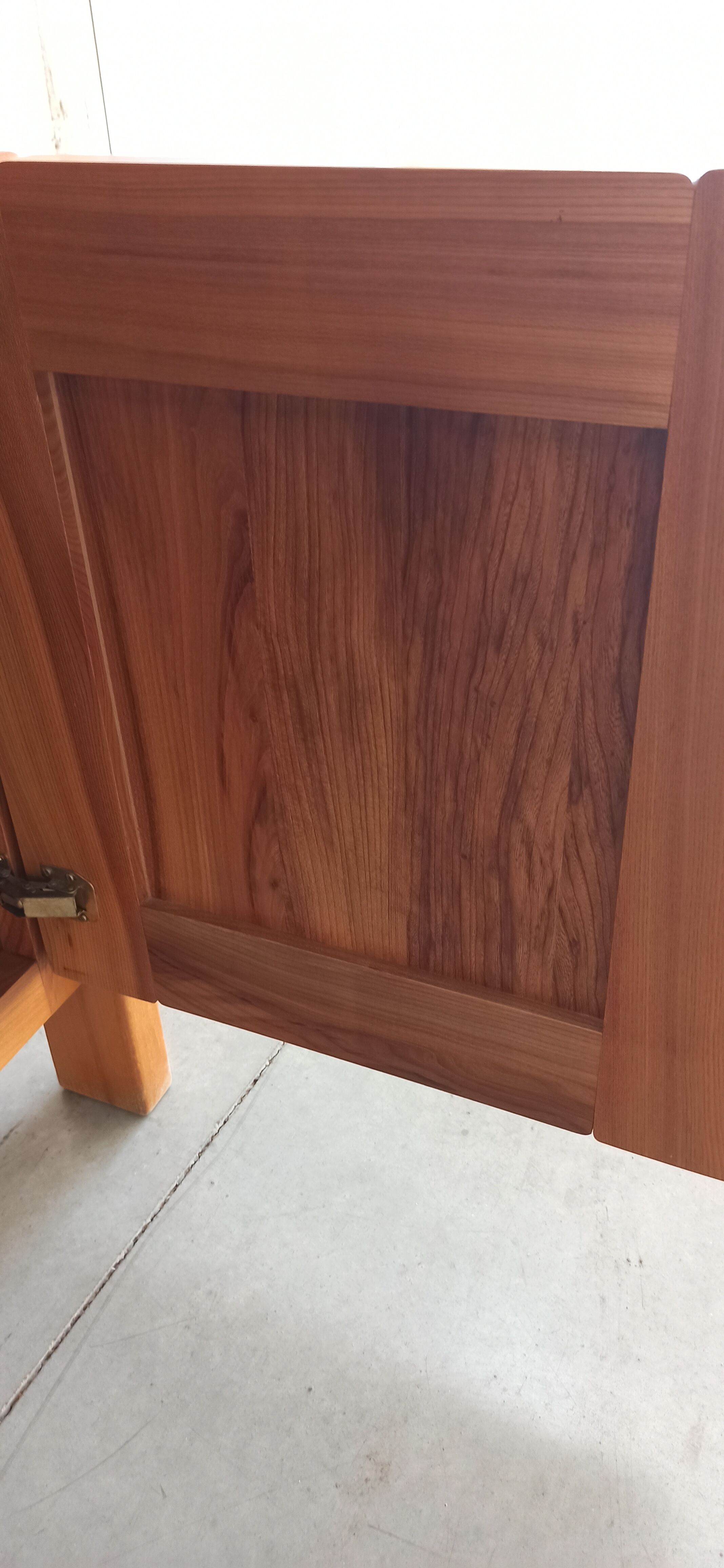 Elm sideboard Maison Regain, 80's