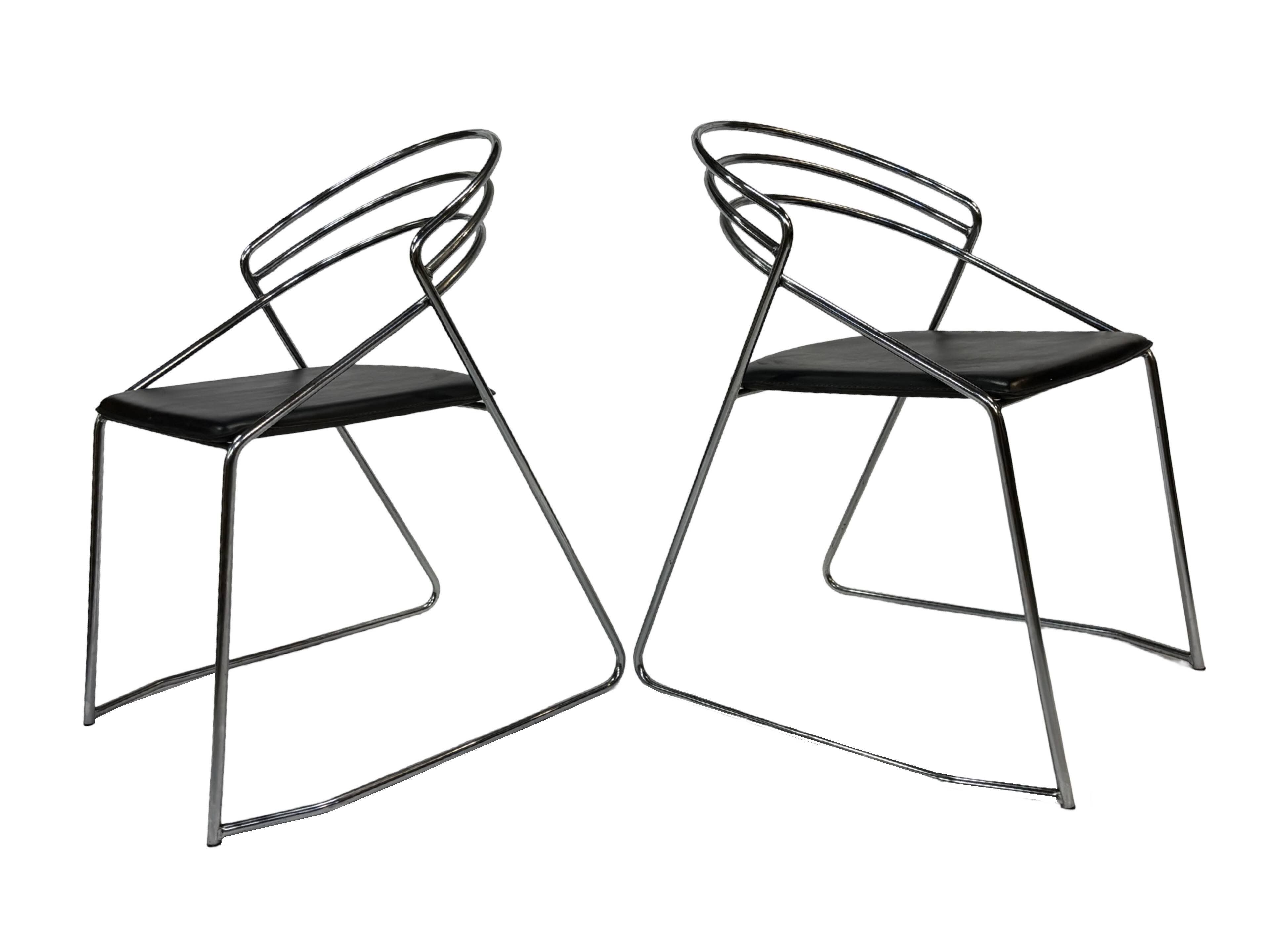4 chaises minimalistes en fil d'acier chromé, années 80