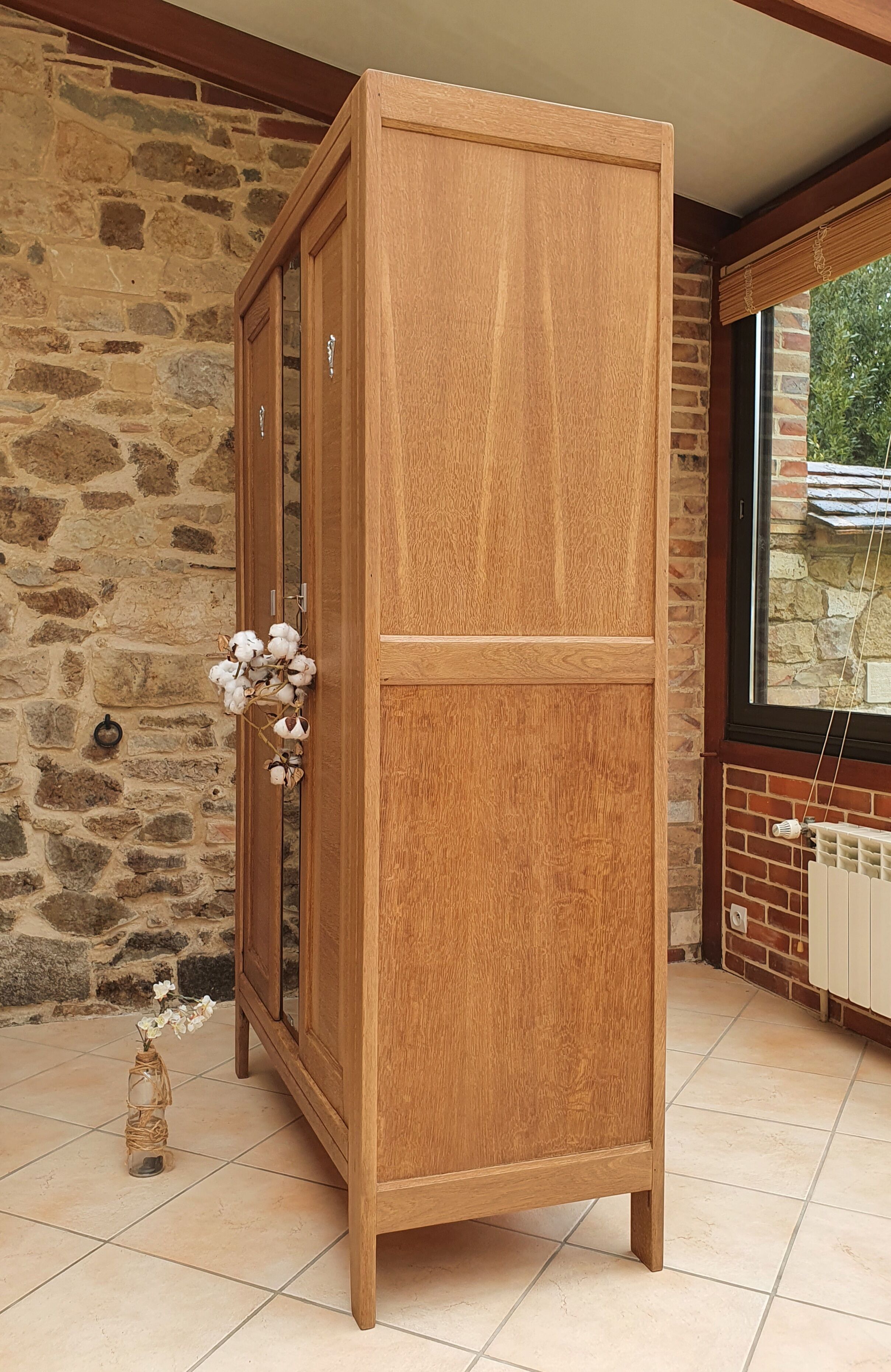 Armoire parisienne