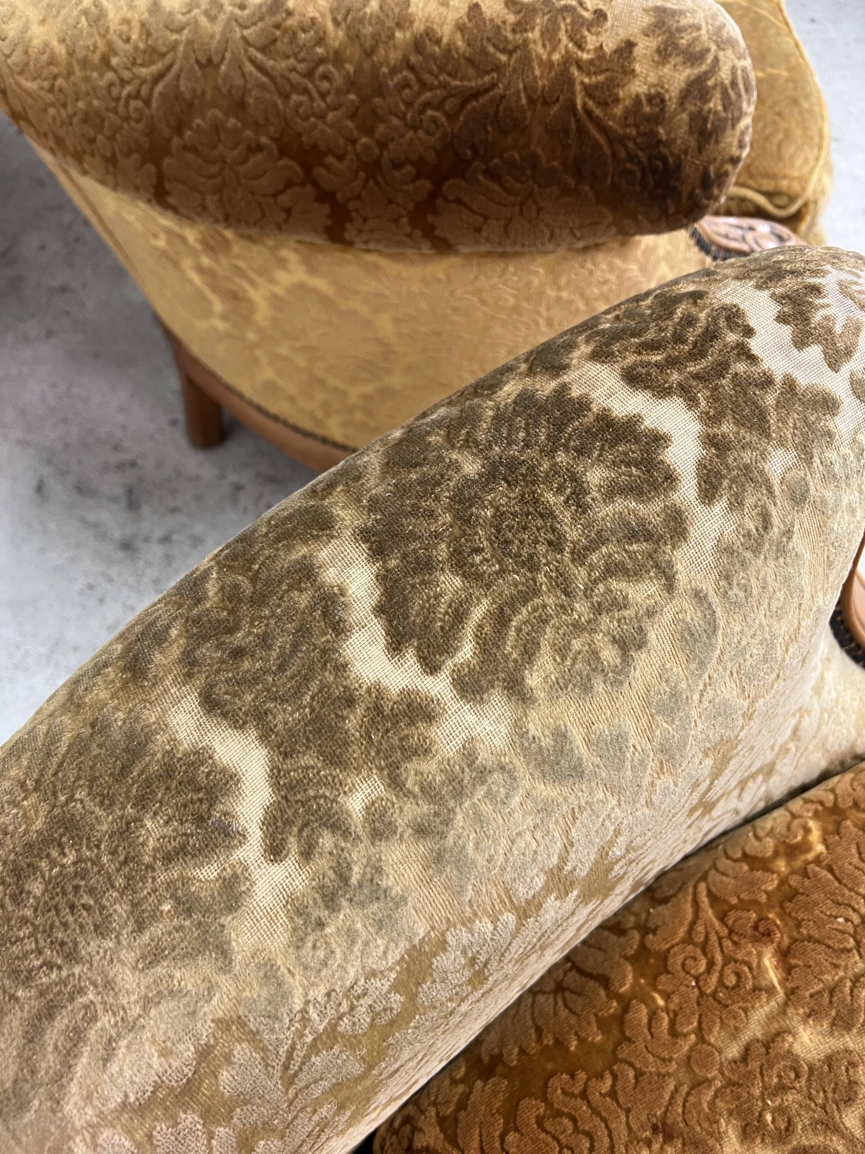 Paire de fauteuils baroque