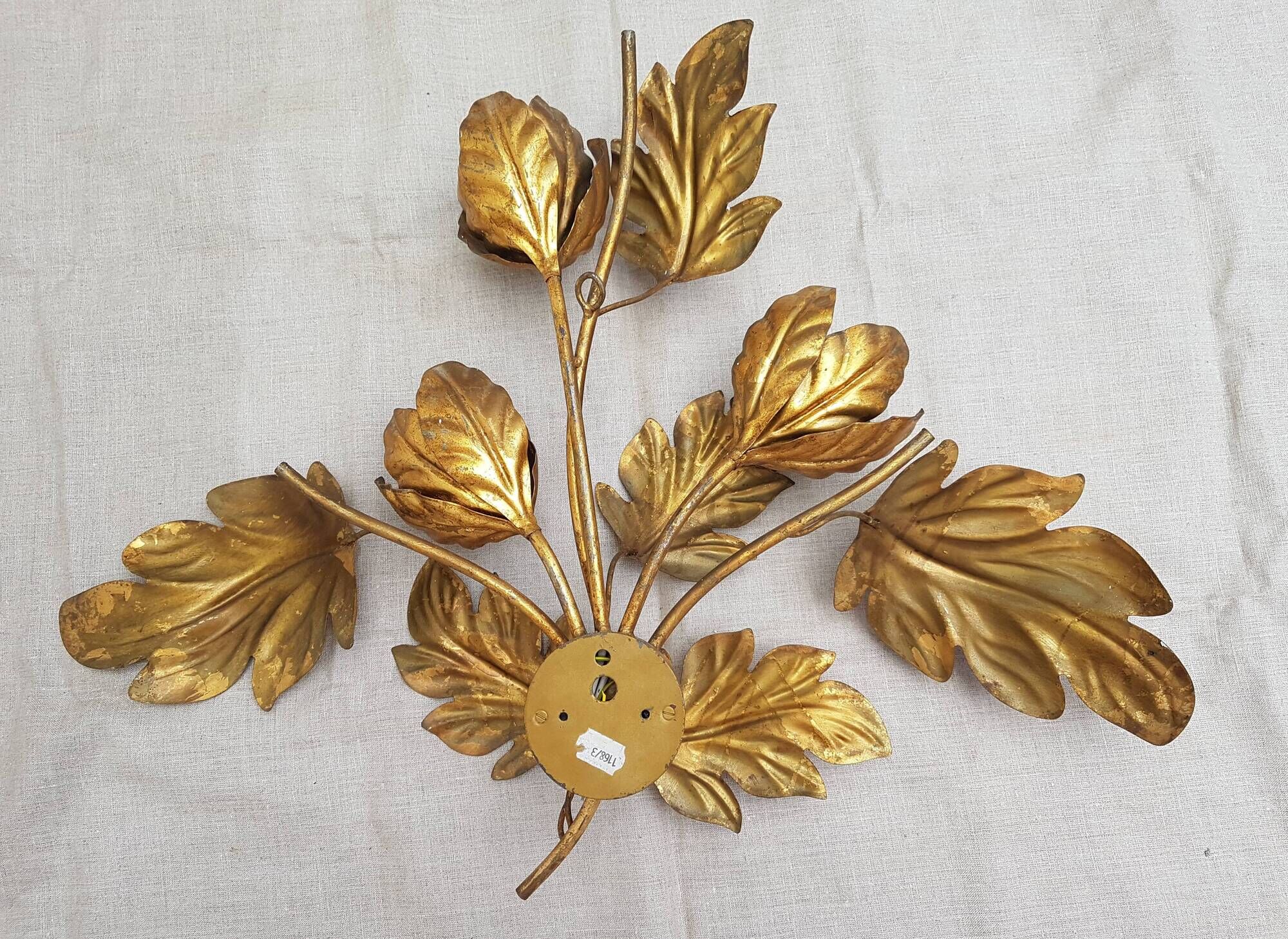 Paire d'appliques murales fleur feuillage en métal doré par Hans Kögl, 1970