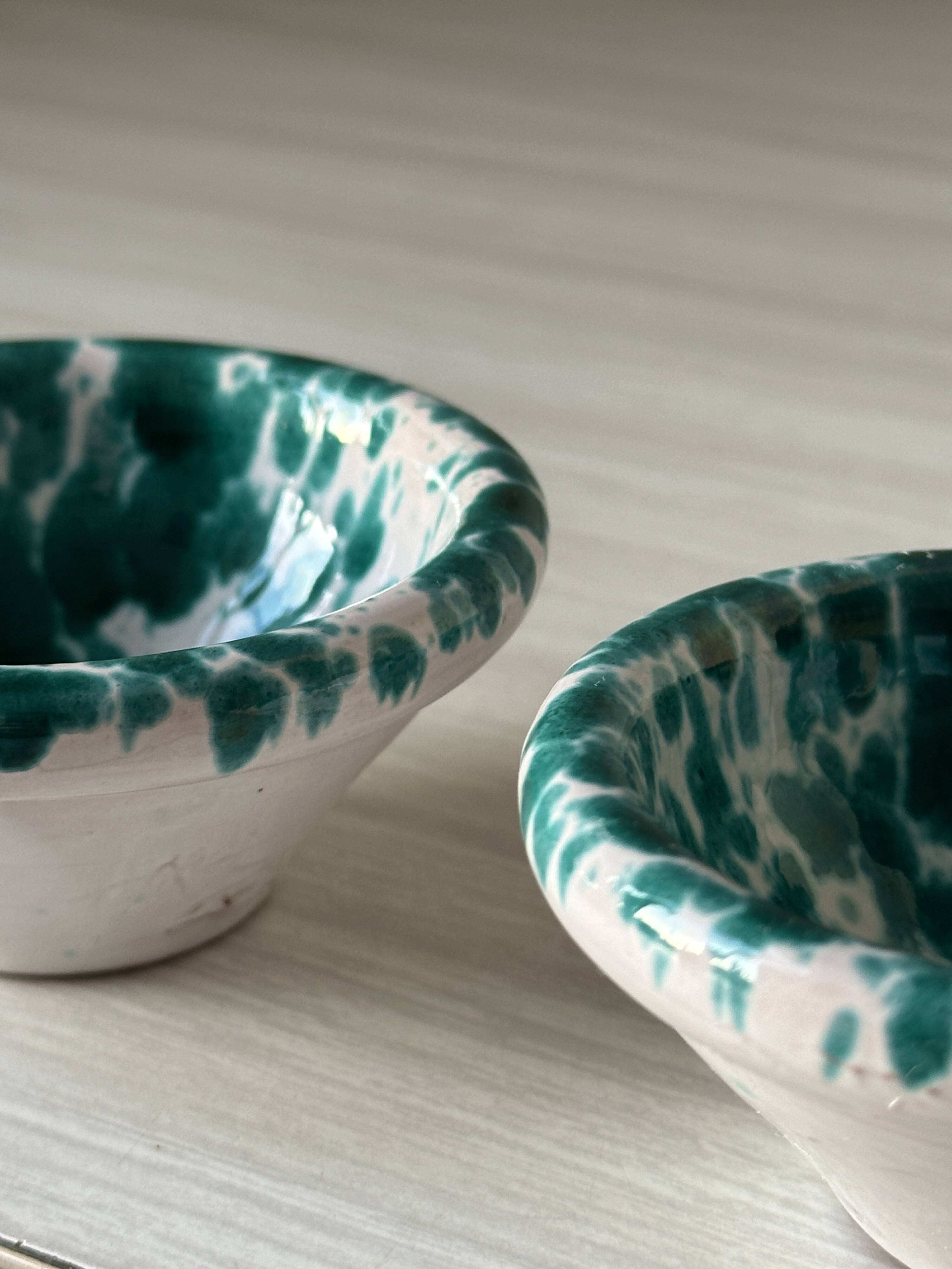 Ceramic salt and pepper shakers, green and white