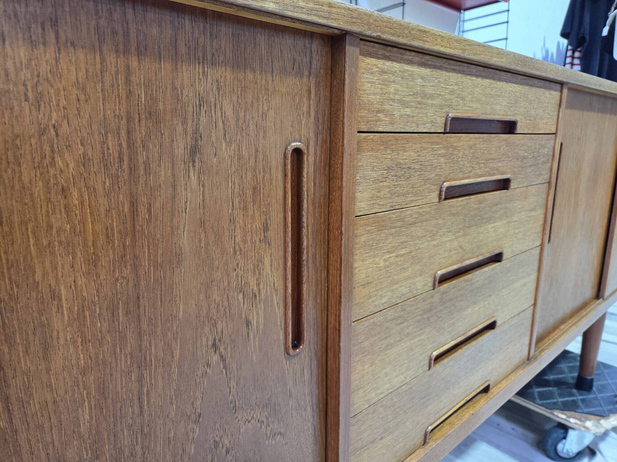 Scandinavian enfilade in teak by Nils Jonsson for Troeds, circa 1960.