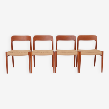 Suite de 4 chaises en teck de Niels Otto Moller modèle 75 pour JL Moller