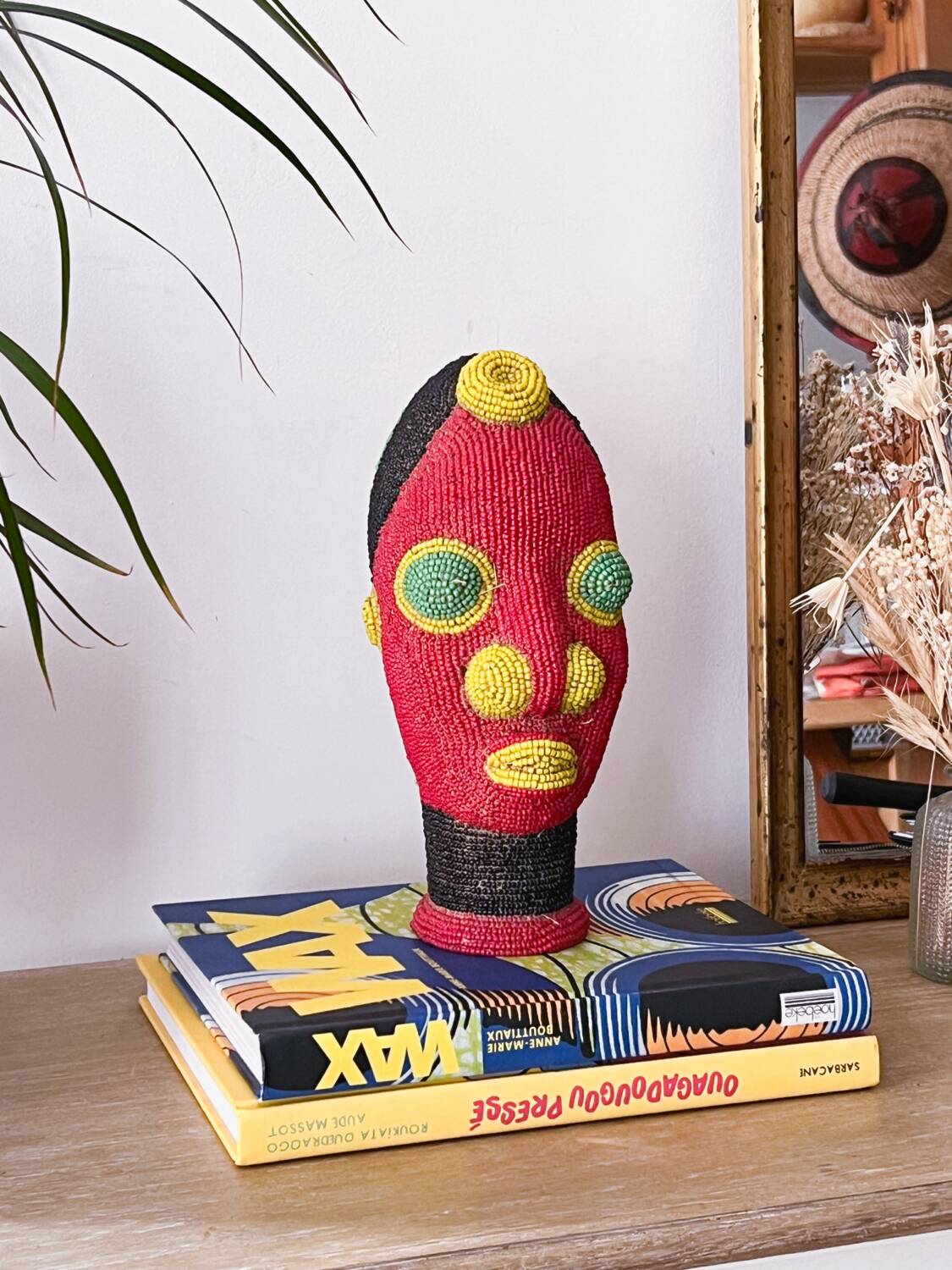 Bamileke beaded terracotta head (Cameroon)