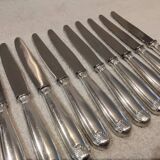 12 silver-plated dessert knives by Christofle Vendôme, 20.3cm