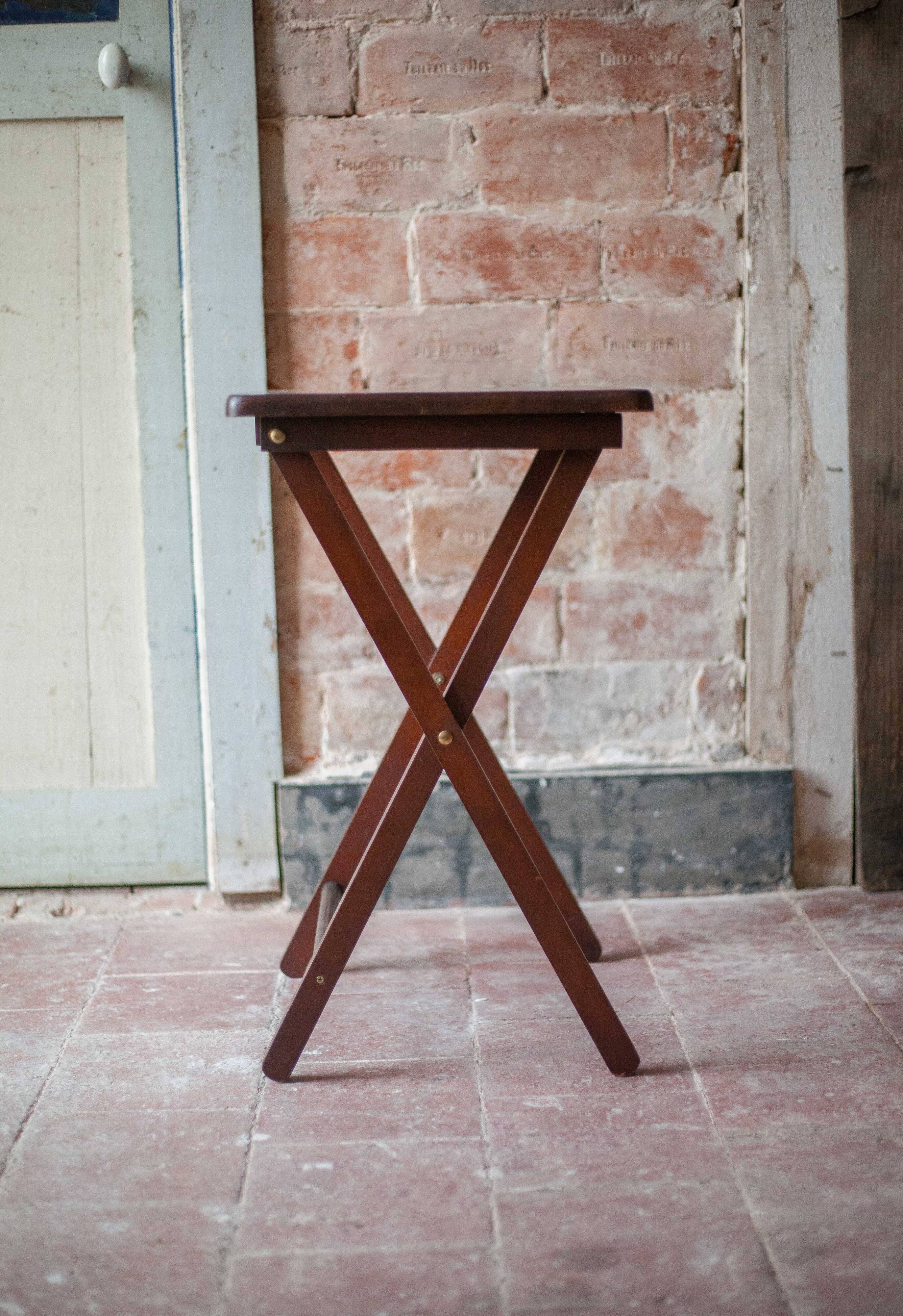 Table d'appoint pliante en bois