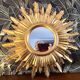 Miroir soleil bois feuille d’or 50 cm