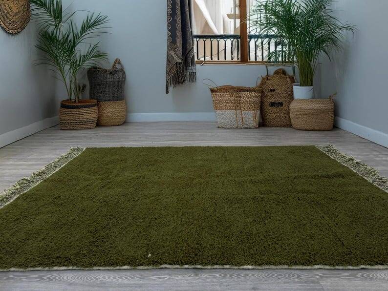Tapis bérbere vert olive en laine taille 170cmx300cm