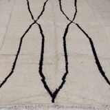 Traditional handmade Berber rug, size 150 x 250 cm