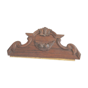 fronton en bois