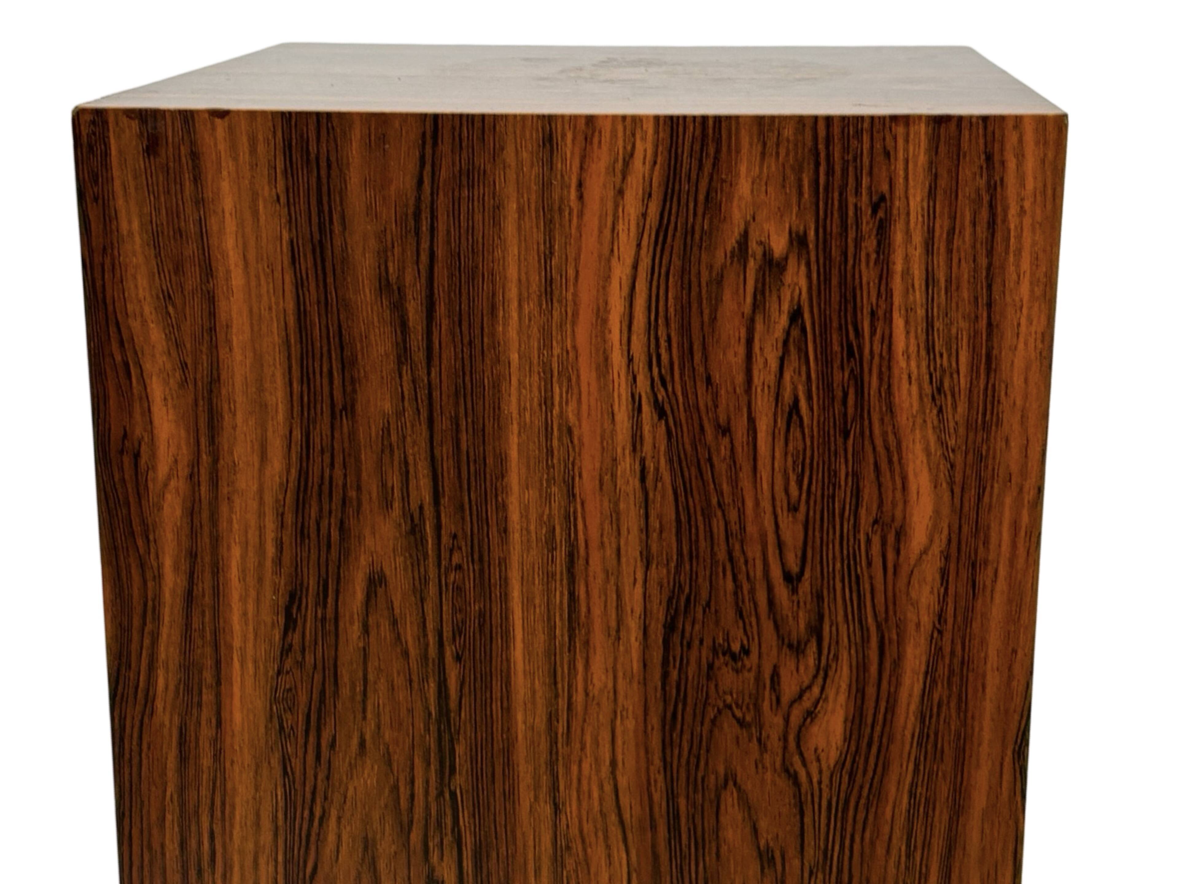 Vintage plant column in rosewood veneer 80s design
