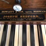Harmonium ancien anglais soufflets en acajou, XIXieme